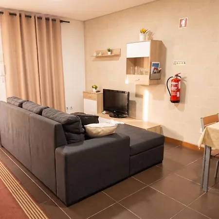 펜션 Comfortable House In + Garden And Sea View. Marinhas (Braga)